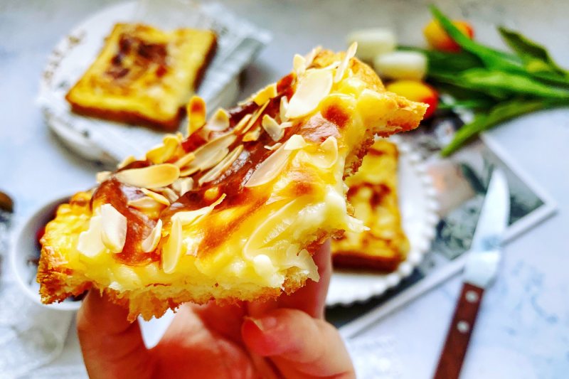 Steps to make Lava Cheese Toast