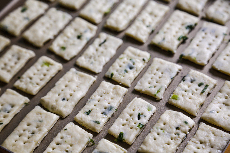 Steps for making Homemade Scallion Soda Crackers (Baked in Oven)