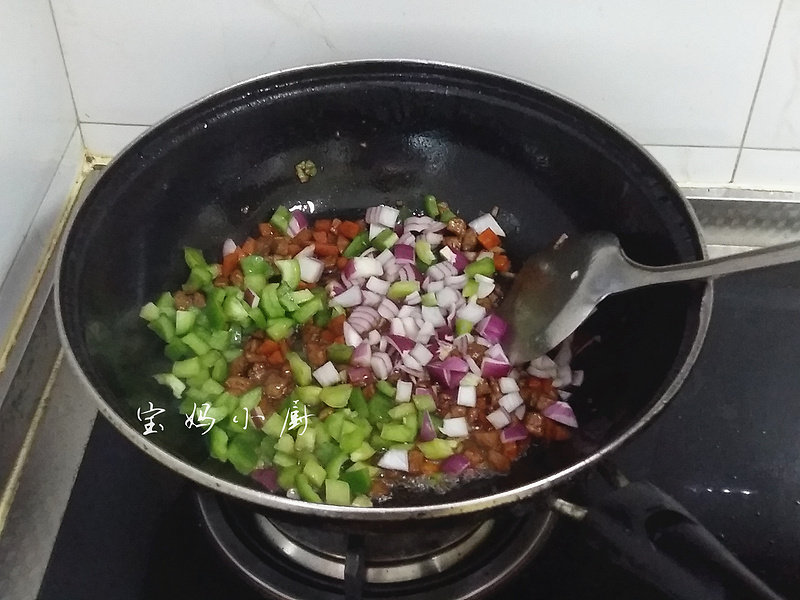 Steps for Cooking Mixed Vegetable Cat Ear Noodles