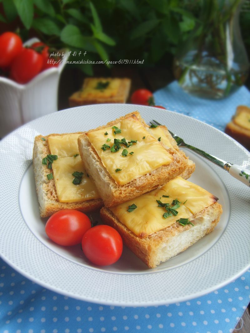 Cheese Baguette Slices