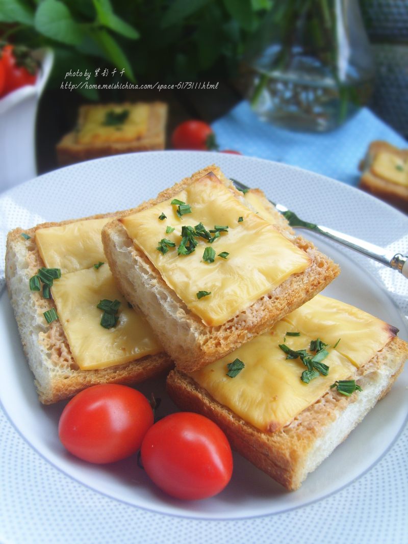 Steps for Making Cheese Baguette Slices