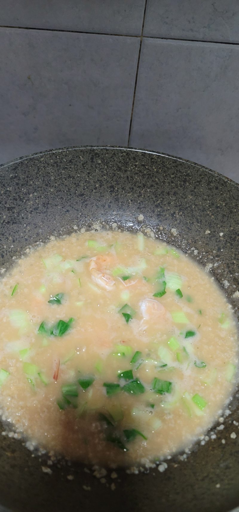 Steps for Making Shrimp and Vegetable Oatmeal Porridge