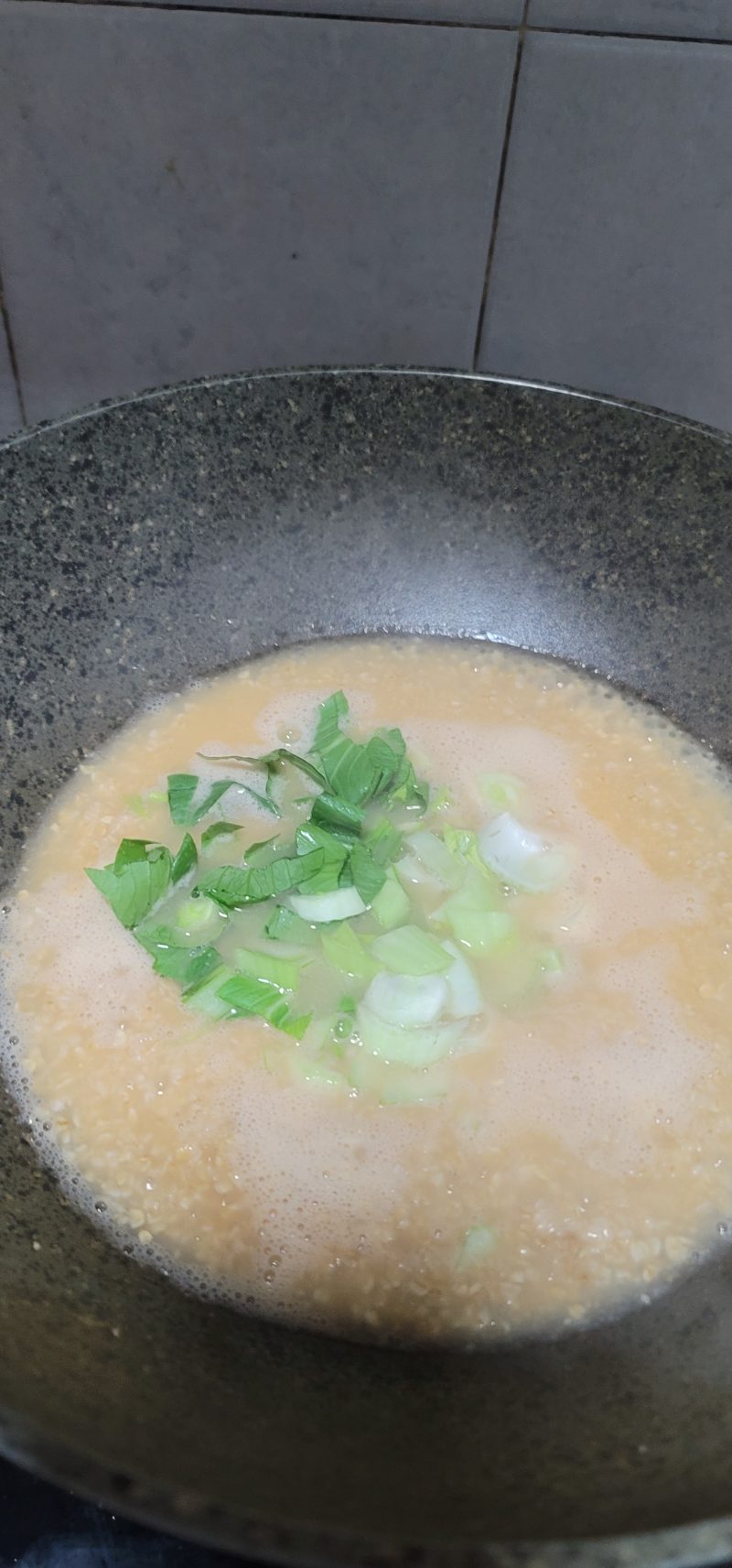 Steps for Making Shrimp and Vegetable Oatmeal Porridge