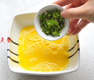 Detailed Steps for Cooking Luxurious Smiling Bento Box, Children's Favorite with Spring Flavors