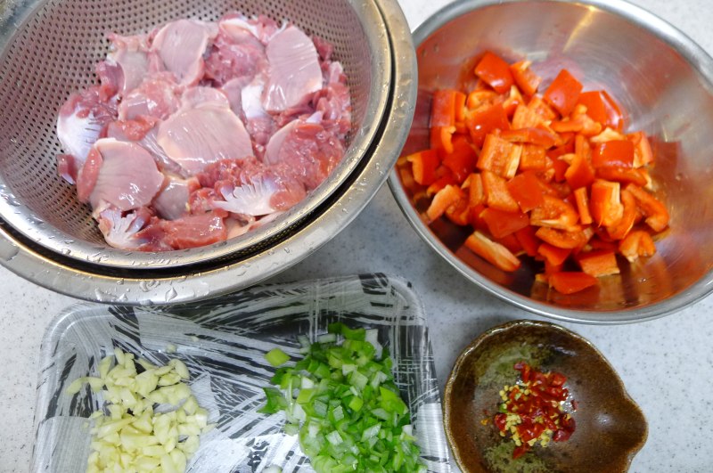 Steps to Make Spicy Chicken Gizzards