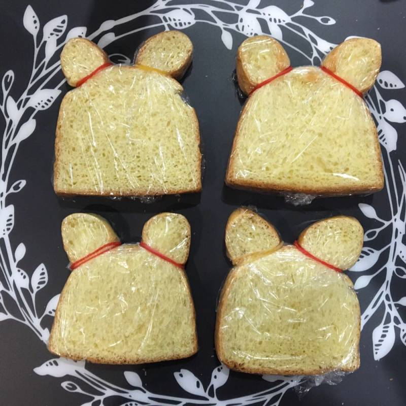 Steps for Making Cute Cat Toast