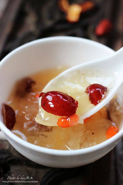 Summer Beauty Dessert - Soapberry and Tremella Soup