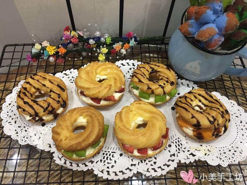 Fruit Puff Pastry Rings