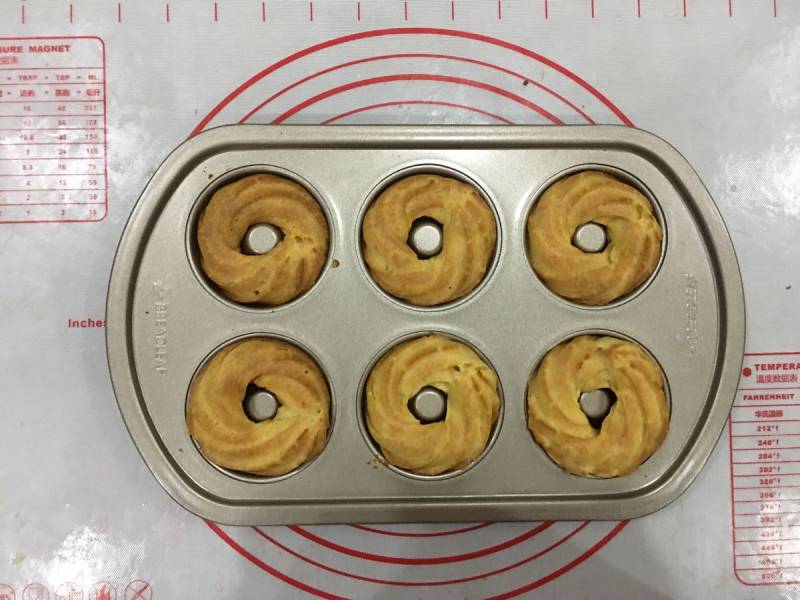 Steps for Making Fruit Puff Pastry Rings