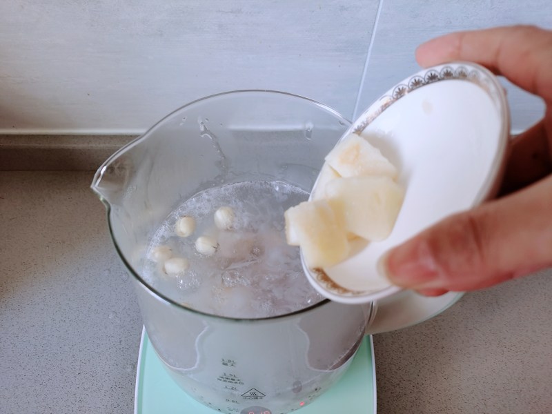 Steps to Make Dreamy Silver Ear Lily Snow Pear Soup