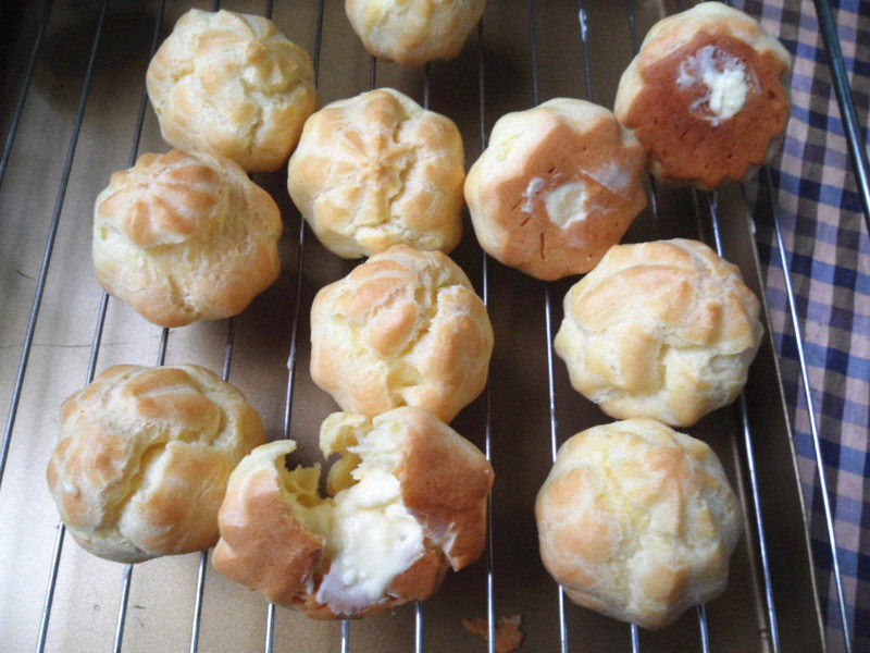 Vanilla Cream Puffs