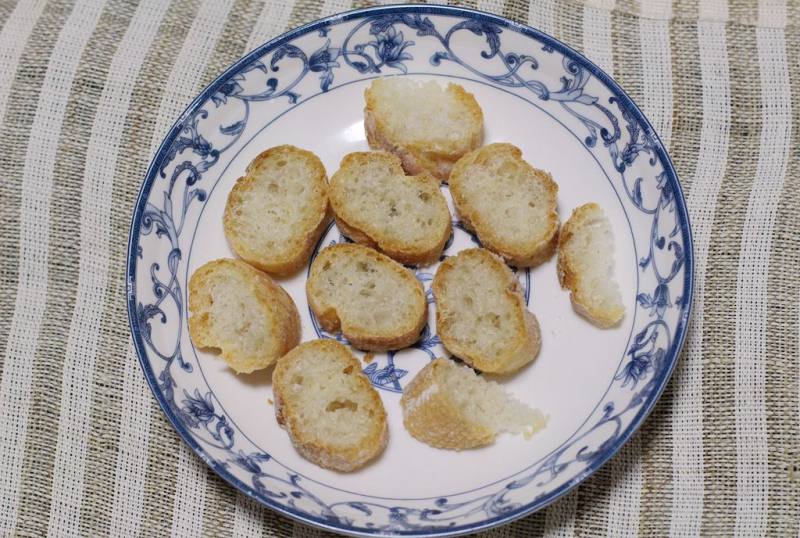 A Different Way to Enjoy Baguette - Bread Salad Cooking Steps