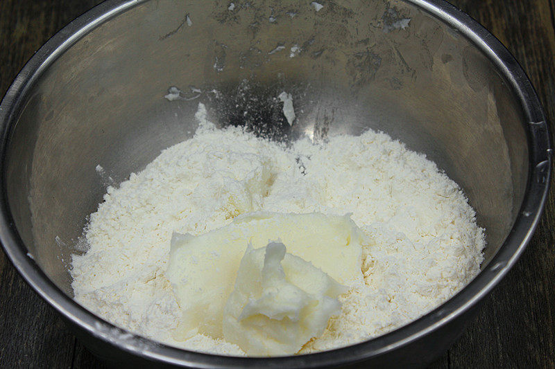 Steps for Making White Crispy Jujube Cake