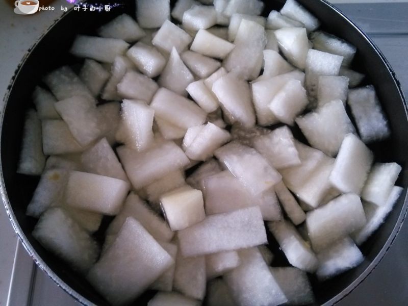 Steps for Making Steamed Pork with Pomelo Peel Powder