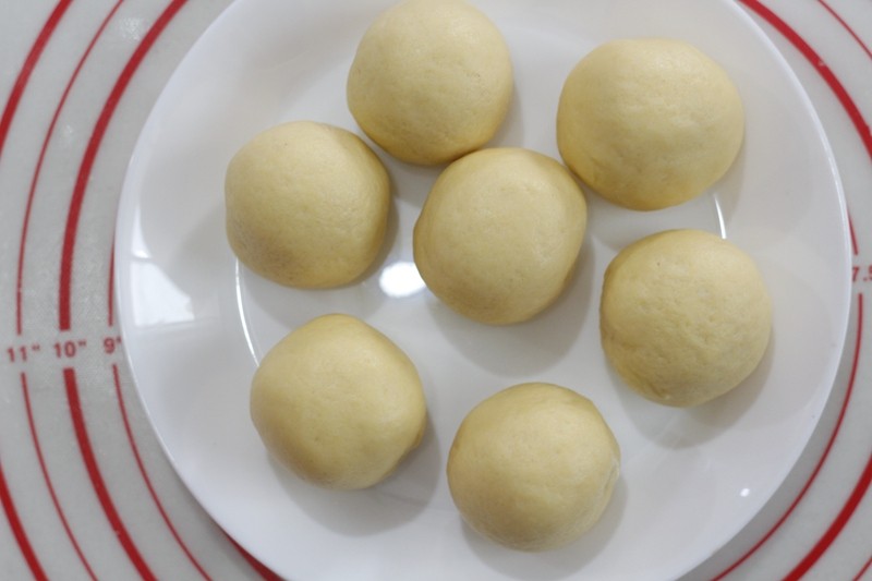 Steps for making Black Sesame Glutinous Rice Ball Corn Bread