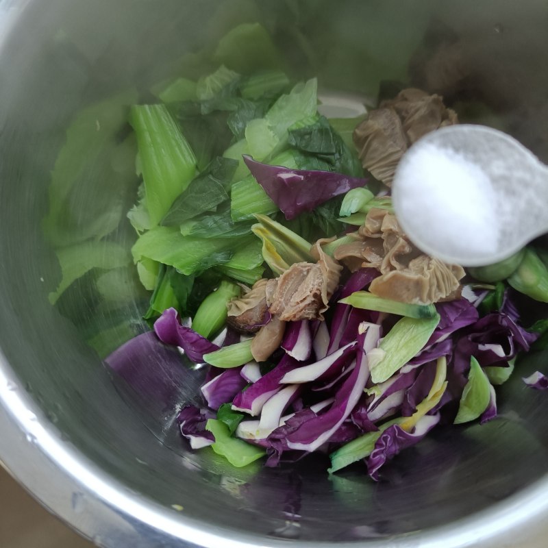 Steps for Making Canola Salad with Pork Heart