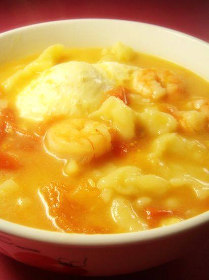 Winter Solstice Warm Breakfast - Tomato Shrimp Noodle Fish Soup