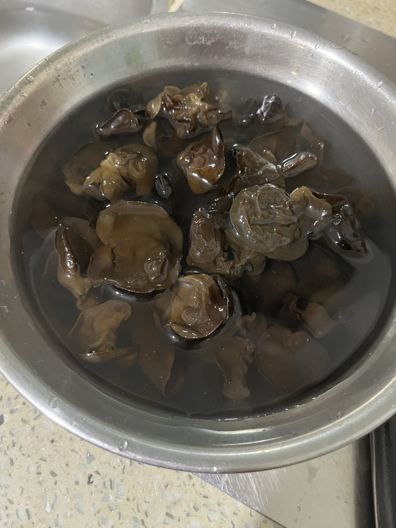 Steps for Making Braised Lotus Root Cubes