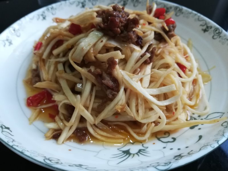 Stir-Fried Loofah with Beef