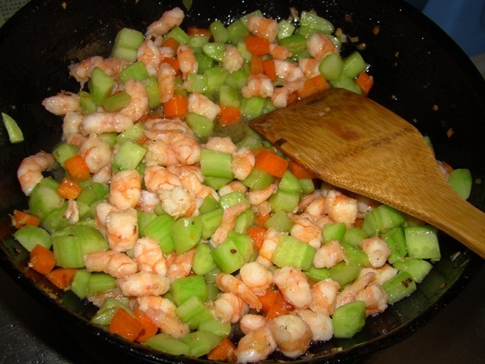 Steps for Shrimp and Steamed Bun Stir Fry