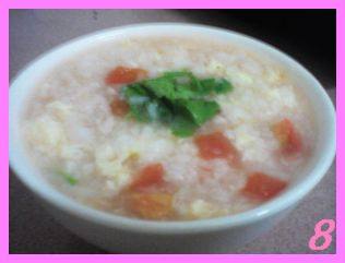 Steps for Cooking Tomato and Egg Drop Porridge