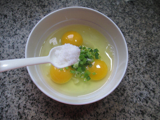 Steps for Stir-Fried Scallion and Egg