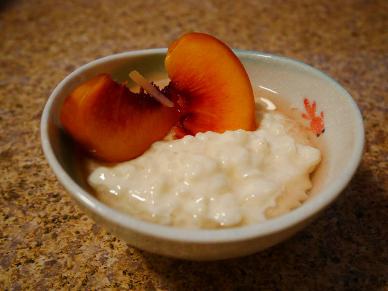 Detailed Steps for Cooking Milky Rice Pudding with Lemon Syrup and Peaches