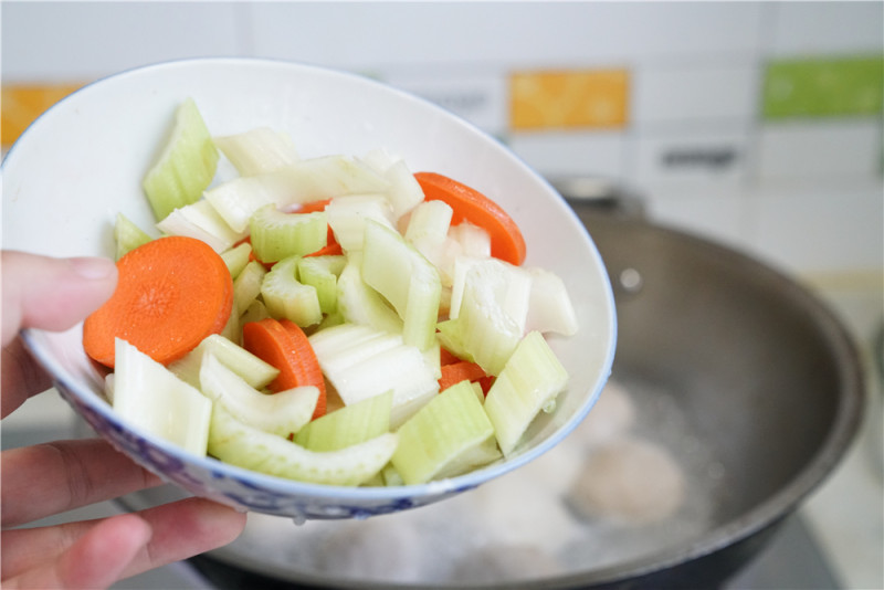 Steps for making Double Vegetable Meatball Oatmeal