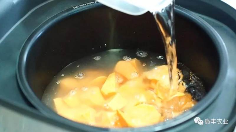 Steps to Make Ginger and Sand Sweet Potato Soup