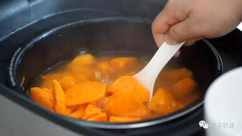 Steps to Make Ginger and Sand Sweet Potato Soup