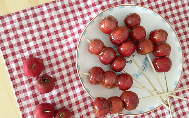 【Foodie Adventures】 Childhood Memories Revived with Sugar-Coated Hawthorn