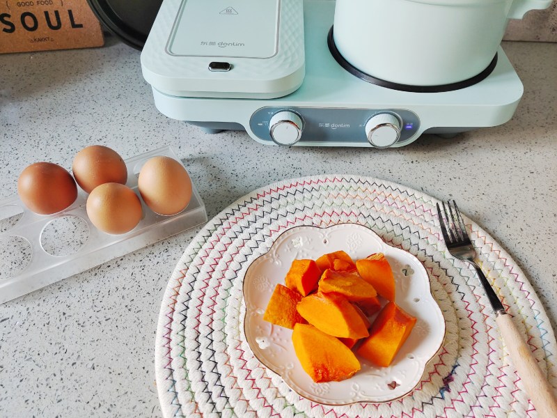 Steps for making Pumpkin Star Cake in Breakfast Machine