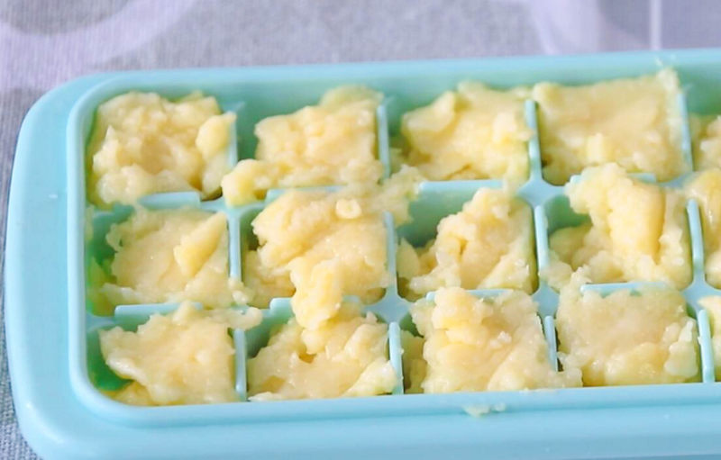 Baby Egg Yolk Pie Making Steps