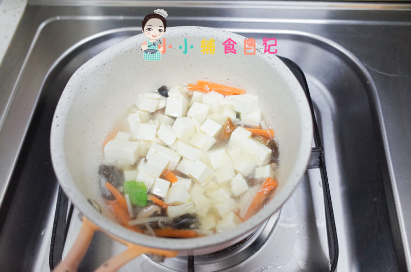 Steps for Making Chicken Mushroom Tofu Soup for Over 12 Months