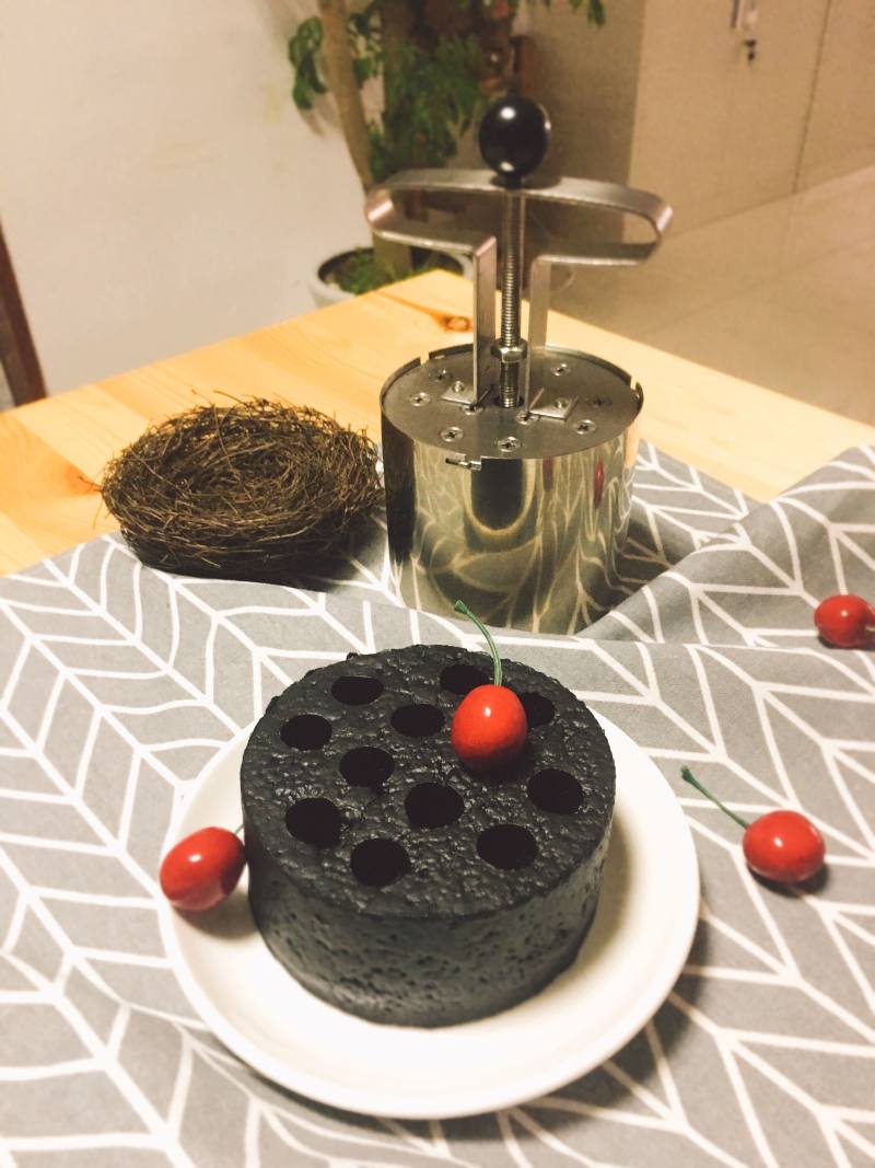 Honeycomb Coal Rice Cake (Steamed)