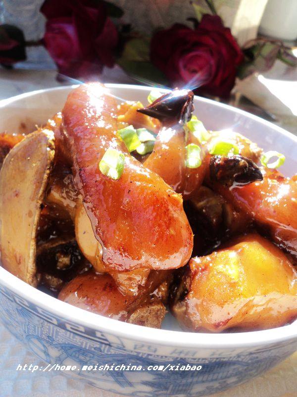 【Braised Pork Trotters】