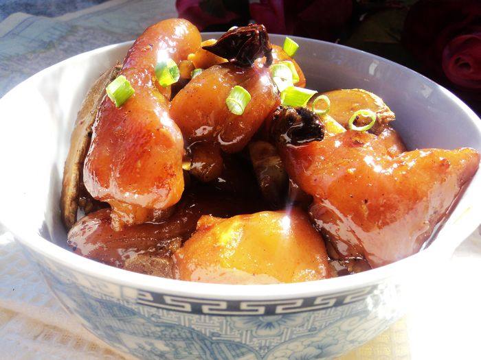 【Braised Pork Trotters】