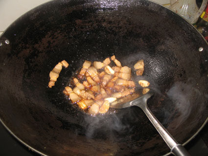 Steps for Cooking Home-style Fried Bean Curd with Pork