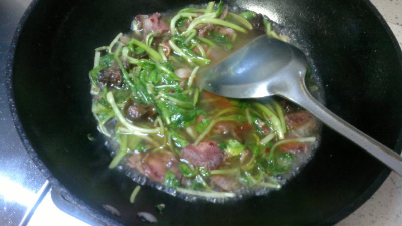 Steps to Cook Green Vegetable Beef Noodle Soup