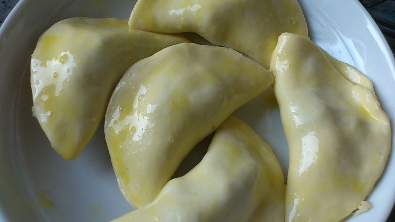 Steps to Make Curry Beef Puffs