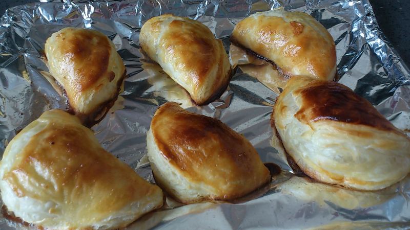 Steps to Make Curry Beef Puffs