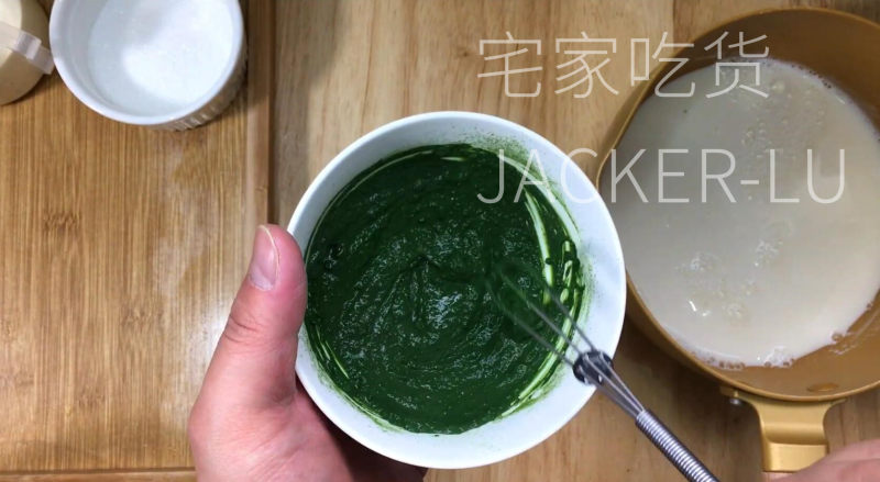 Matcha Snow Mountain Pudding, with a soft and smooth texture, rich matcha flavor, refreshing and not greasy, and delicious. Cooking steps