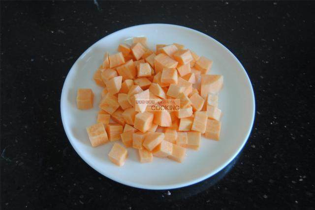 Steps for Making Sweet Potato and Snow Pear Soup