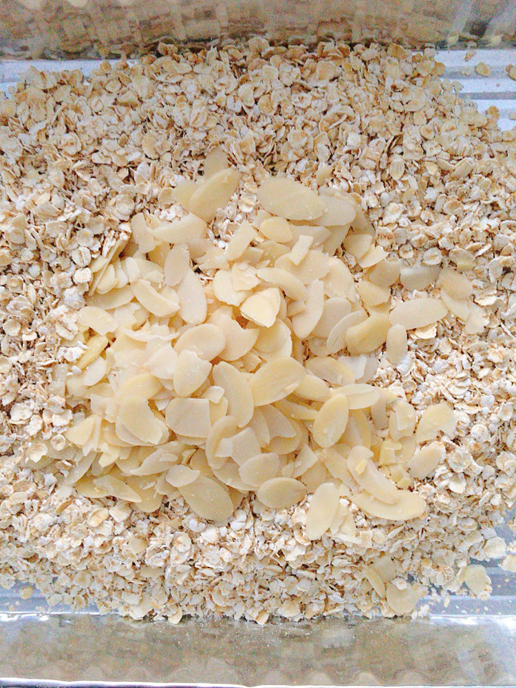 Steps for Making Almond Oat Energy Bars