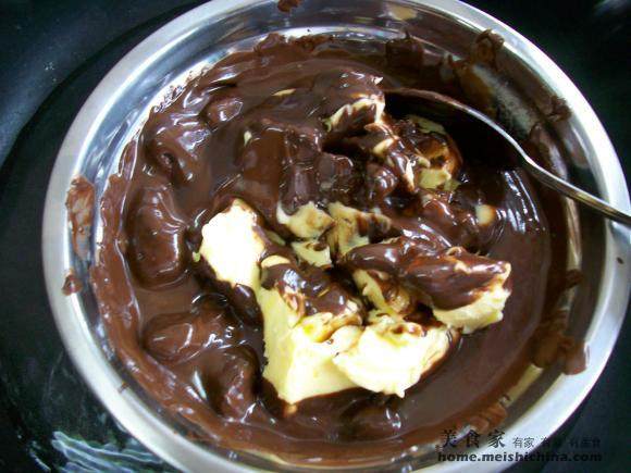 Melting chocolate in a double boiler for Making Rich Chocolate and Cheese for the New Year 2011