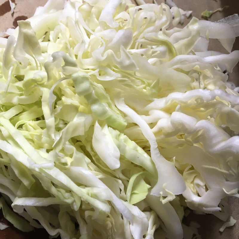 Steps for Making Beef Patty Cabbage Salad