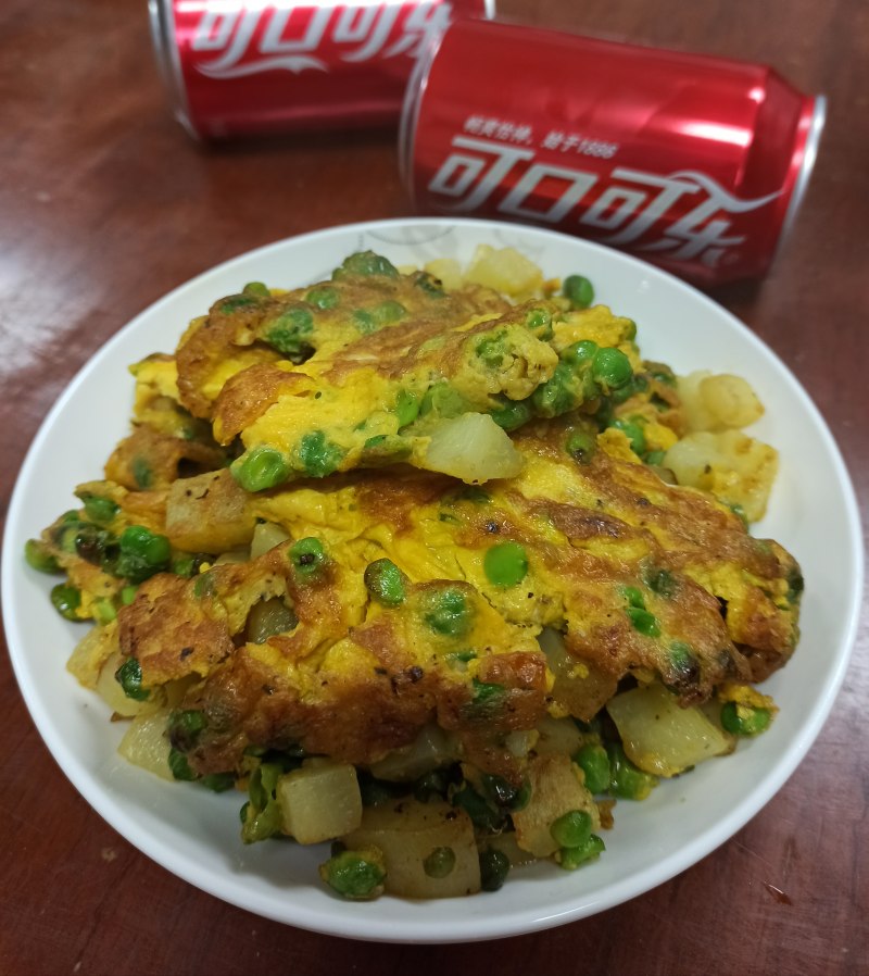 Steps for Cooking Potato and Pea Omelette