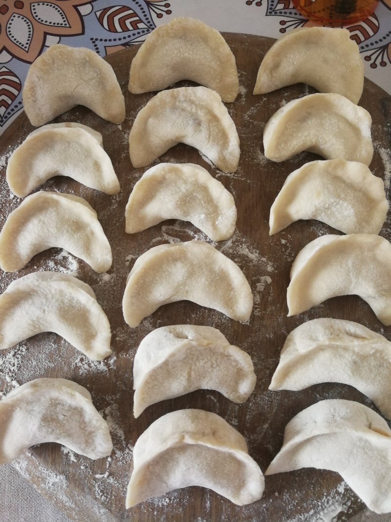 Steps for Cooking Mushroom, Celery and Pork Dumplings