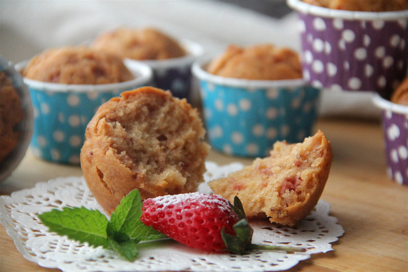 Strawberry Muffin Cups