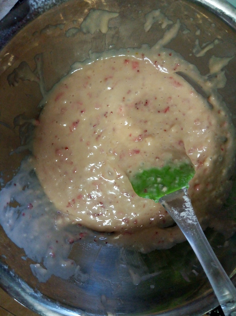 Steps for Making Strawberry Muffin Cups